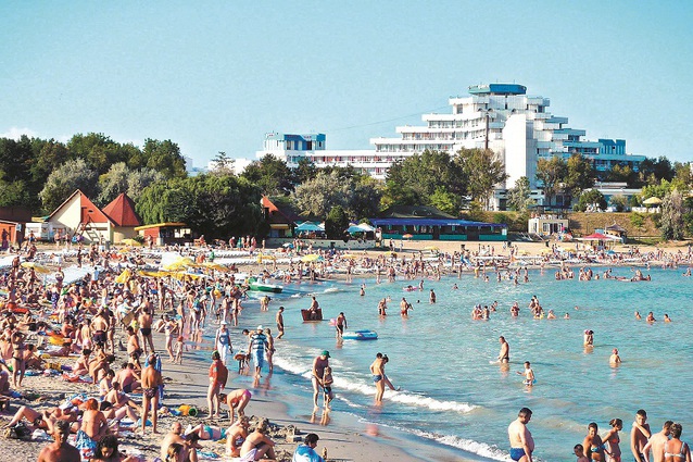 Creștere spectaculoasă pentru sectorul HoReCa datorită voucherelor de vacanță distribuite bugetarilor