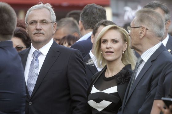 Nunta fiului lui Dragnea | Sute de politicieni au fost invitați, iar mii de protestatari și-au anunțat intenția de a participa la eveniment