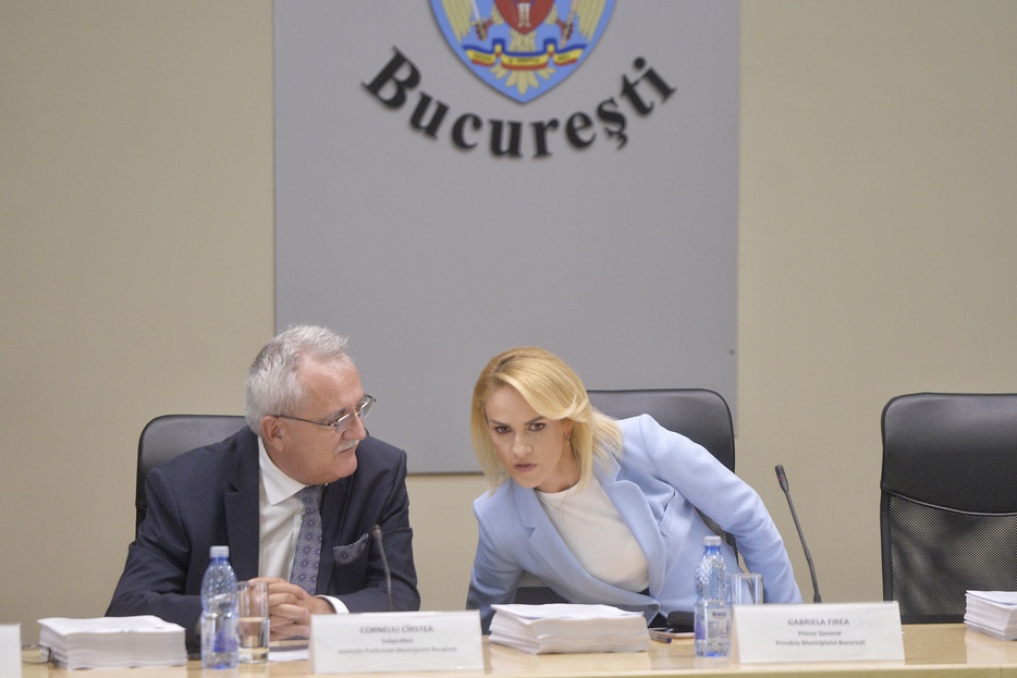 Firea, din nou ÎN RĂZBOI cu MAFIA TAXIMETRELOR. Ce s-a întâmplat ultima oară când primarul general a încercat SĂ REGLEMENTEZE taximetria în Capitală