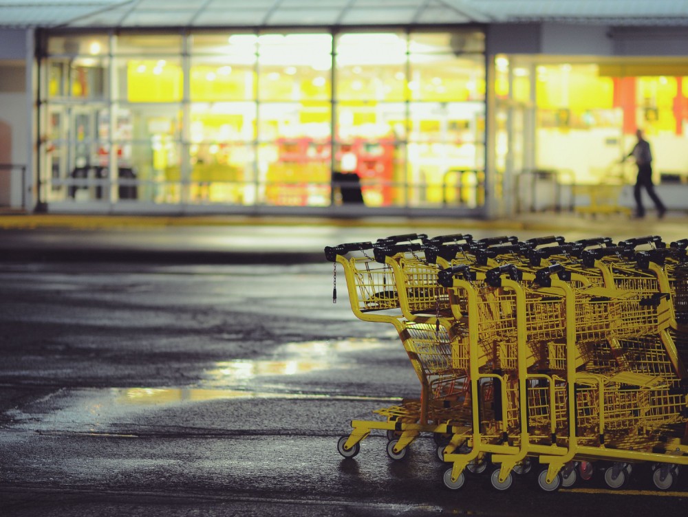 Ce salarii mai dau Kaufland, Carrefour, Lidl, Mega Image și Auchan angajaților din România