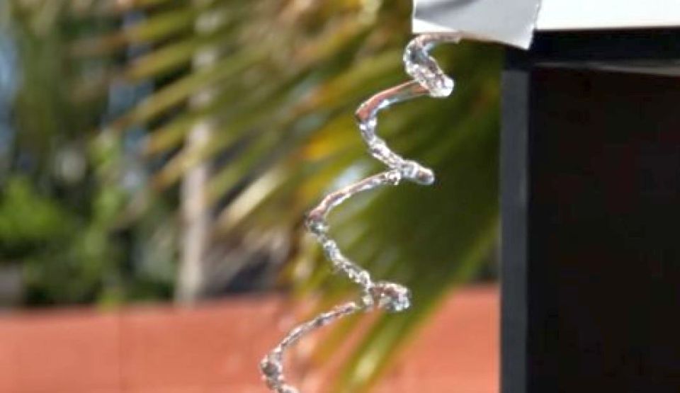 8 trucuri incredibile care încalcă legile fizicii - FOTO
