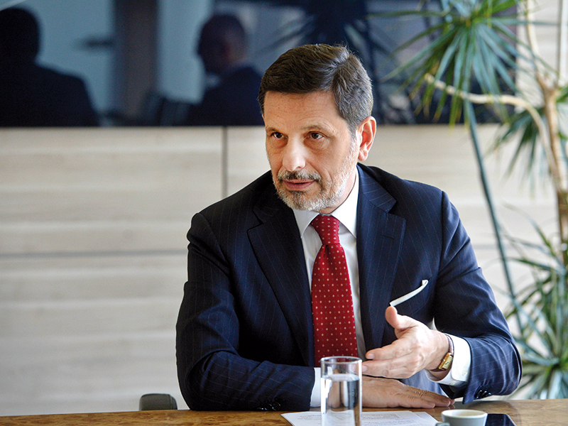 Schimbări importante la una dintre cele mai mari bănci din România. Cum se va transforma și ce trebuie să știe clienții