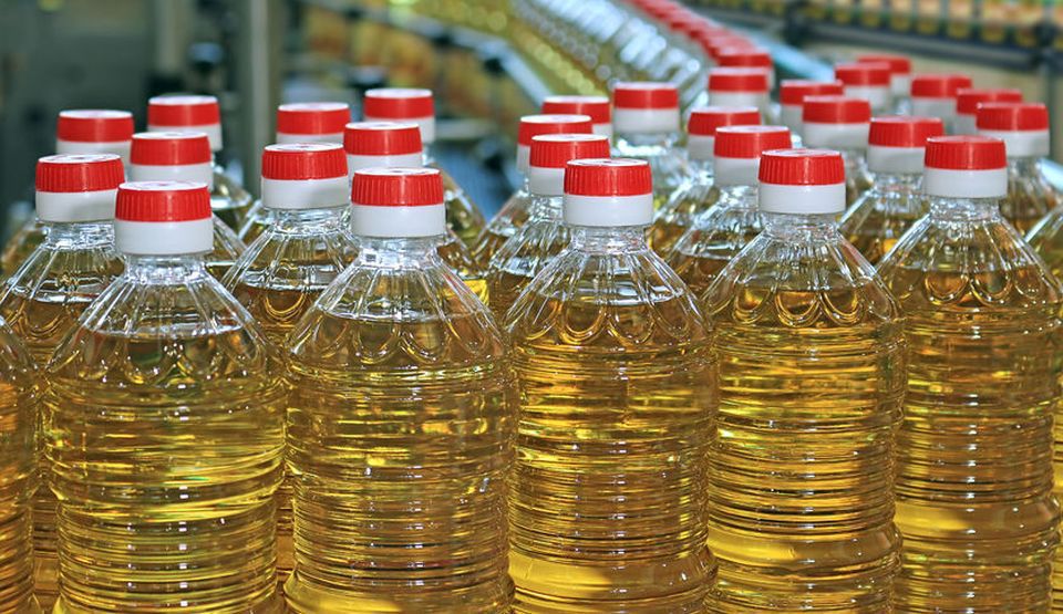 PERICOLUL major din sticlele de ulei pe care le cumpărați de la hipermarket. ''Aș încuraja oamenii să renunțe''