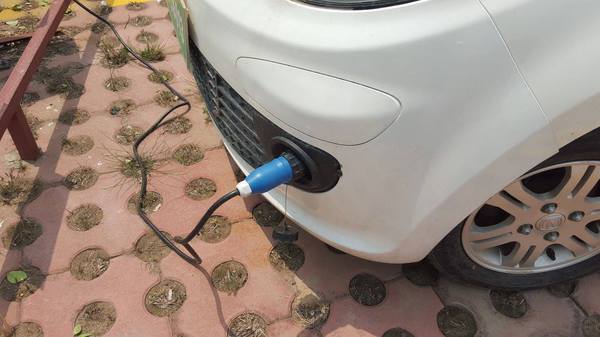 Cum arată și cât costă prima mașiniă electrică românească PRODUSĂ LA BAIA MARE - FOTO