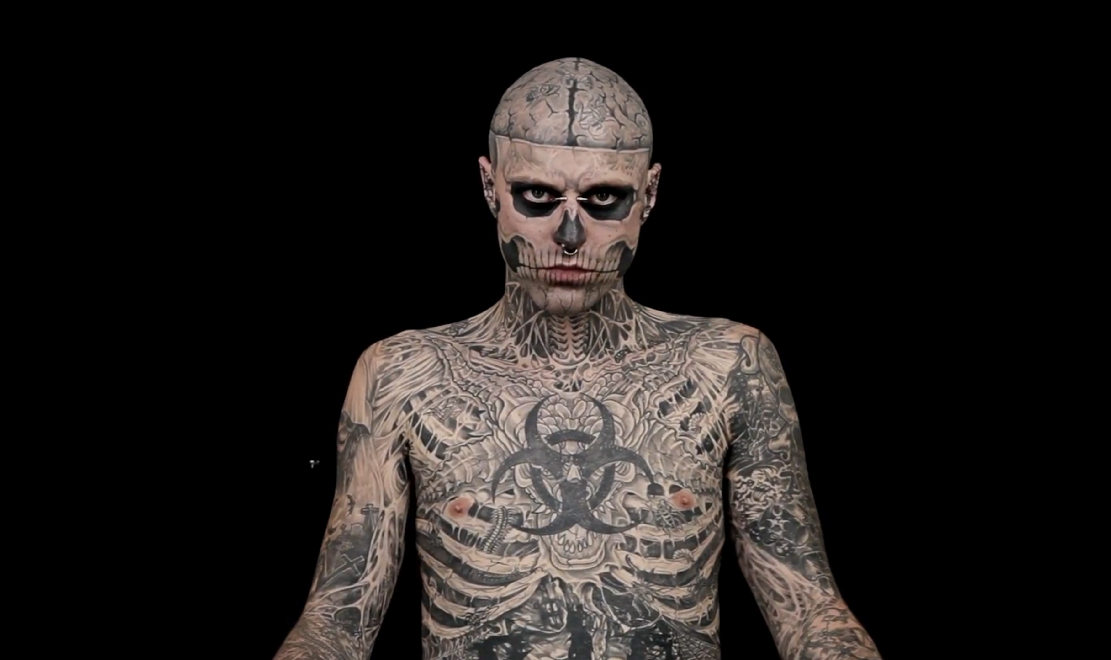 Cum a MURIT manechinul cunoscut ca Zombie Boy. Lady Gaga a făcut anunțul TERIFIANT. Avea doar 32 de ani