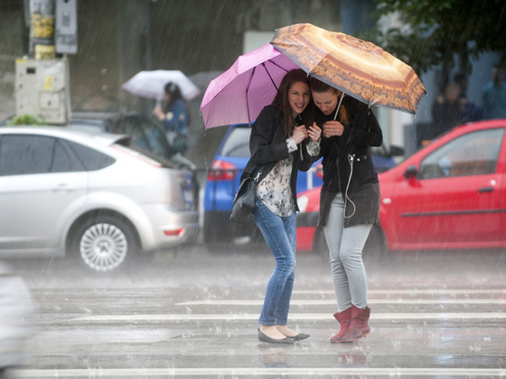 ALERTĂ meteo: ANM a emis cod galben de ploi pentru Capitală
