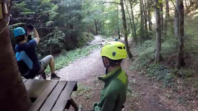 Cel mai lung traseu de tiroliană din România a fost inaugurat