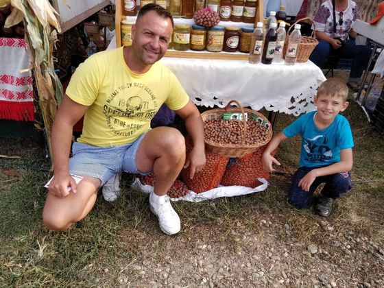 Un român din Alba povestește cum a reușit să aibă succes cu o cultură nespecifică României: Vrei să fii milionar?