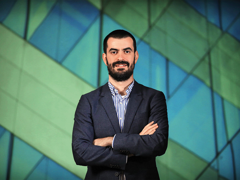Cu inteligența artificială în afara granițelor