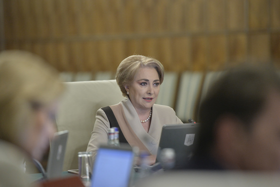 Guvernul va adopta rectificarea bugetară fără avizul CSAT. În ziua convocării la Cotroceni, premierul Dăncilă se întâlnește cu Regele Spaniei