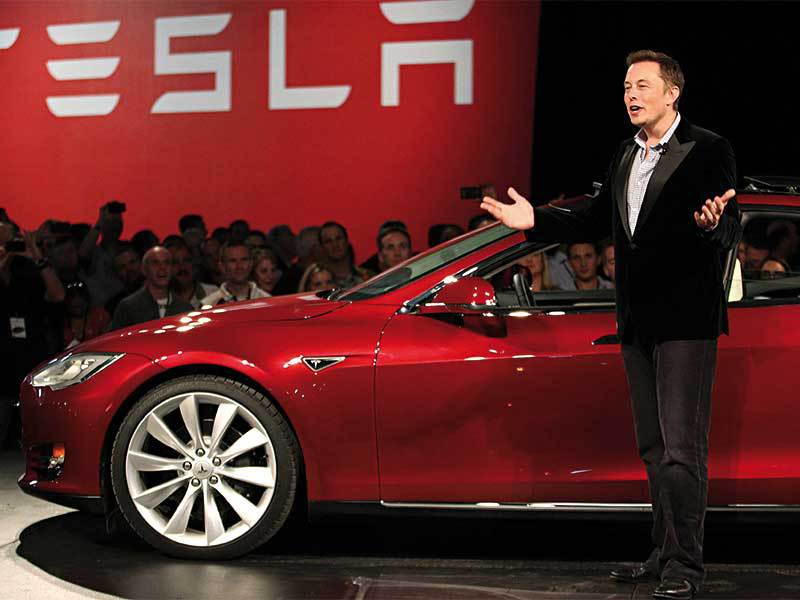 POVESTEA miliardarului excentric Elon Musk – companiile, maniile, gândirea, modul de acțiune