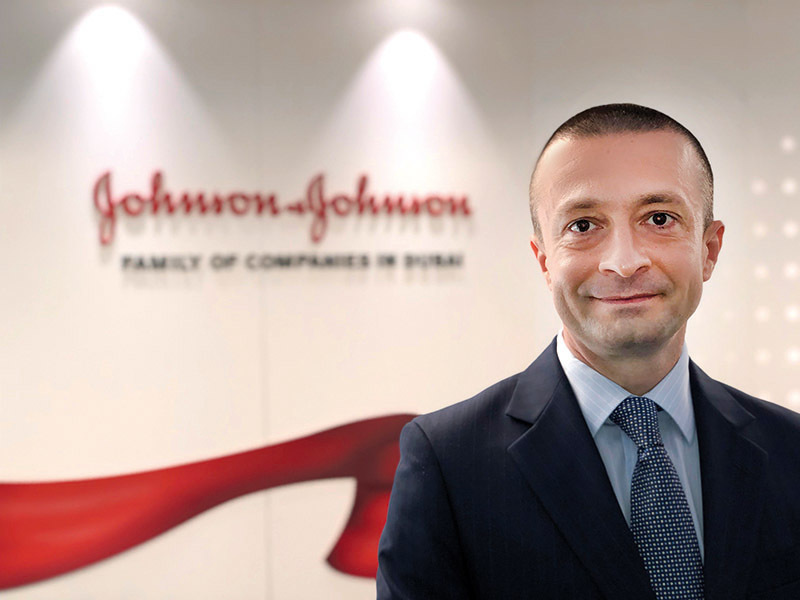 Adrian Vasiliu, general manager Orientul Mijlociu și Africa pentru Johnson & Johnson Vision Care: "Trebuie să te comporți civilizat și responsabil oriunde te-ai afla"
