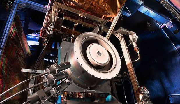 Sistemul ce ar putea duce omenirea pe Marte: NASA a finalizat testele propulsorului cu ioni