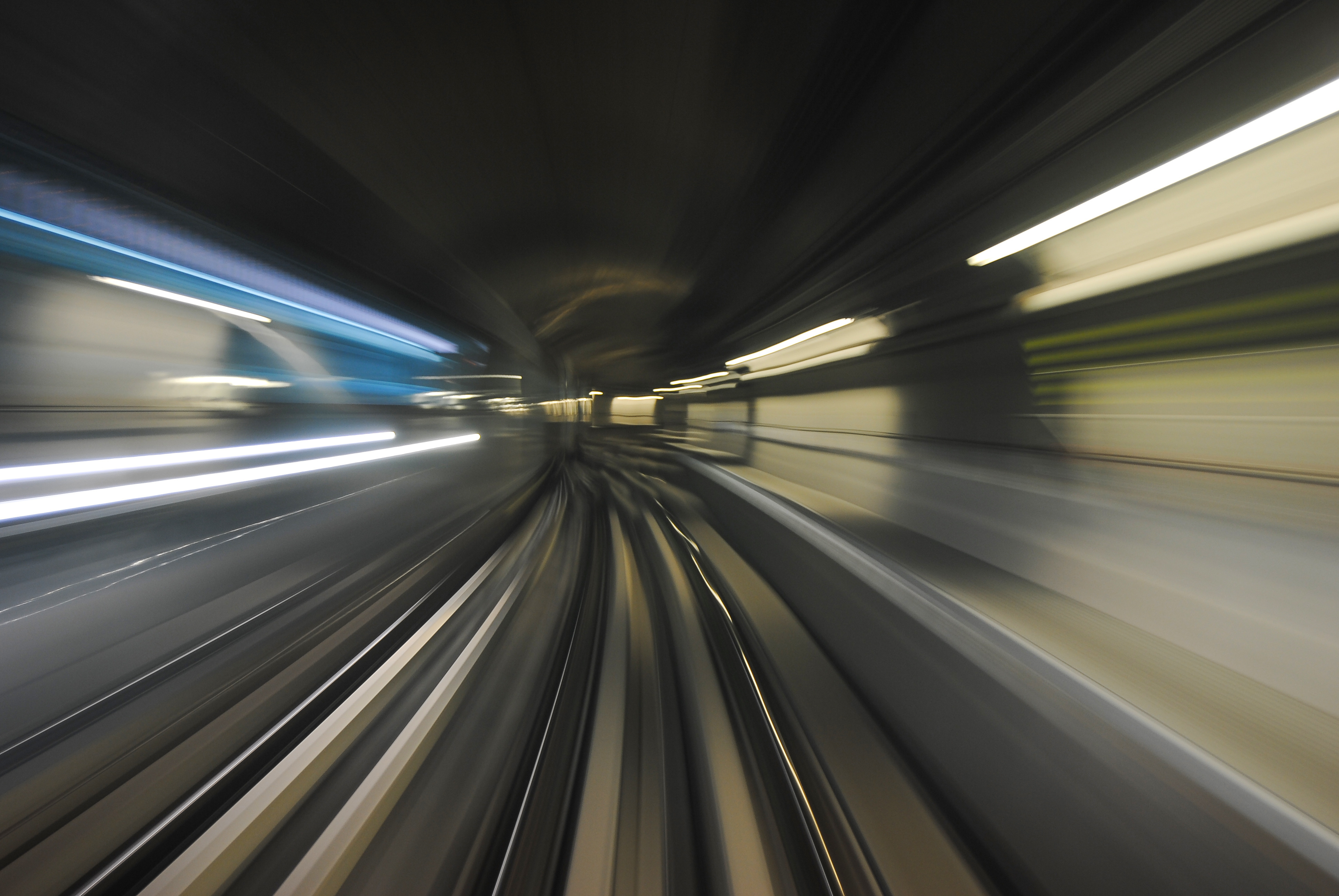 Diferențe devastatoare: În timp ce în România durează 14 ore o călătorie cu trenul București - Cluj-Napoca, în Spania a fost prezentat astăzi primul tren care merge cu 1.200 de km pe oră