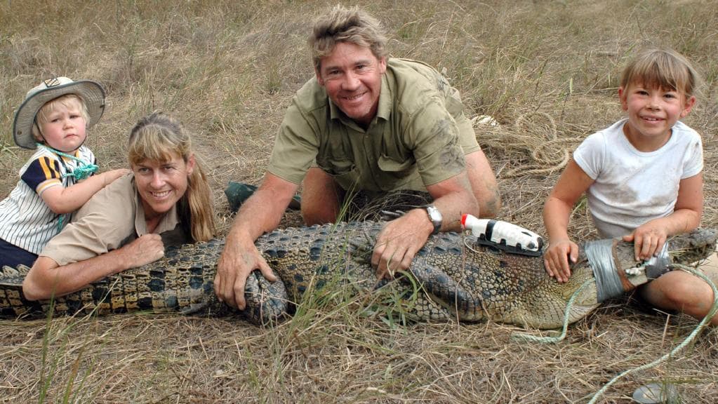 Familia "vânătorului de crocodili" Steve Irwin lansează un nou show TV - GALERIE FOTO