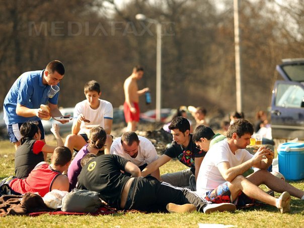 Vești bune pentru români: Angajații vor avea parte de o nouă minivacanță