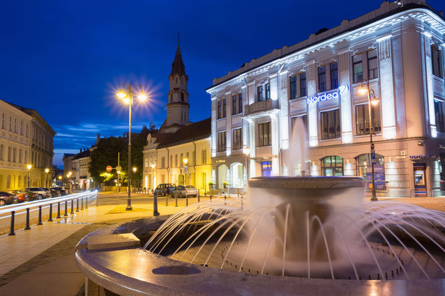 O mega-bancă tocmai a intrat în zona euro; e prea mare pentru a cădea