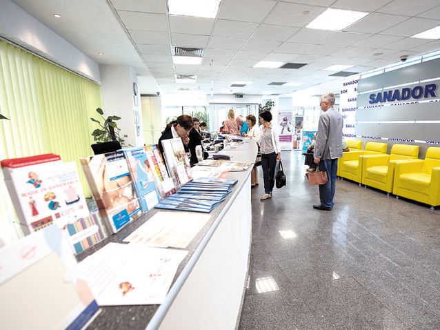 Medicii și acționarul spitalului Sanador ies acum în fața presei. Un alt deces, azi la spitalul din Capitală