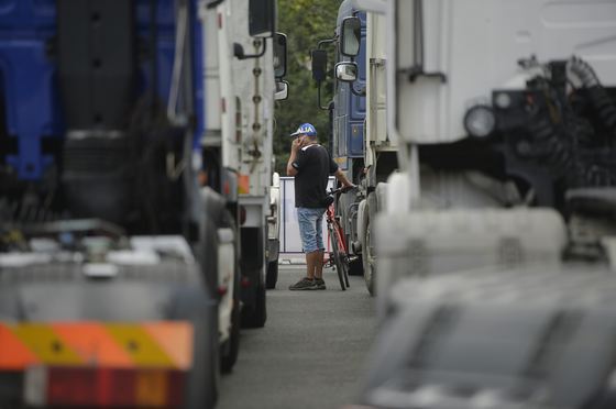 Transportatorii avertizează că legislația RCA va fi modificată în baza unei scrisori secrete de la Comisia Europeană