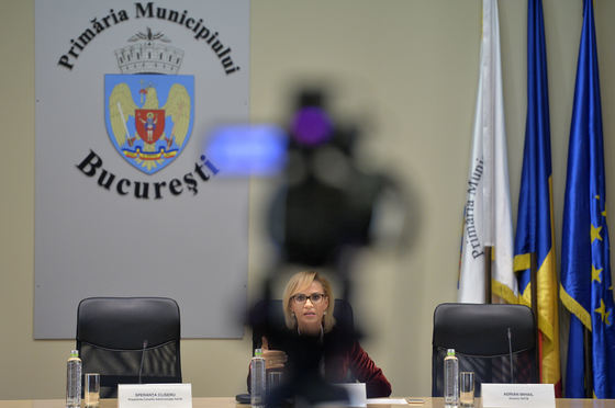 Consiliul General al Capitalei a RESPINS decontarea combustibilului pentru car-sharing. Consilier: Firea este „primarul voucher”