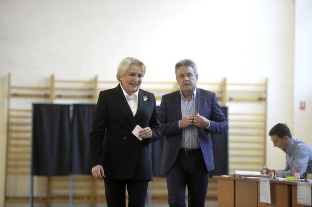 Referendumul pentru familie: De câte voturi este nevoie pentru revizuirea Constituției. Cum votează Diaspora. SURPRIZĂ majoră la primele date despre prezența la vot