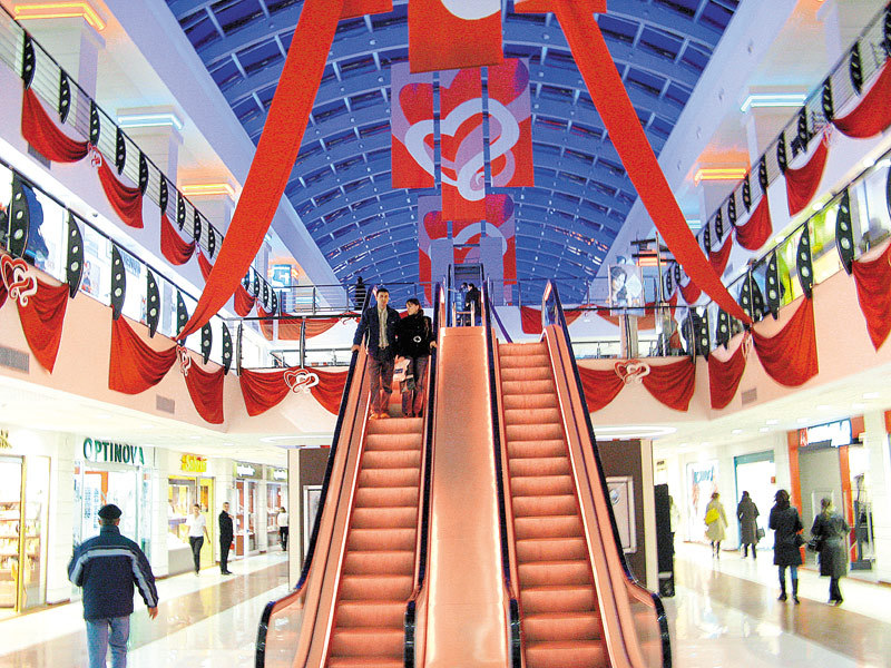 Arena Mall se transformă în cel mai important centru comercial din Bacău