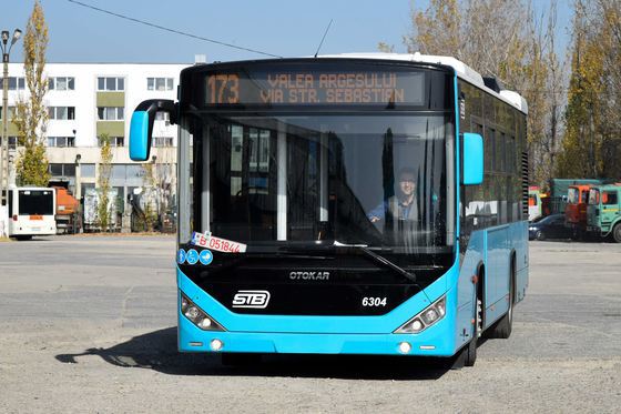 Cum arată noile autobuze care vor colora Bucureștiul. Primele 20 de vehicule Otokar intră în circulație - GALERIE FOTO
