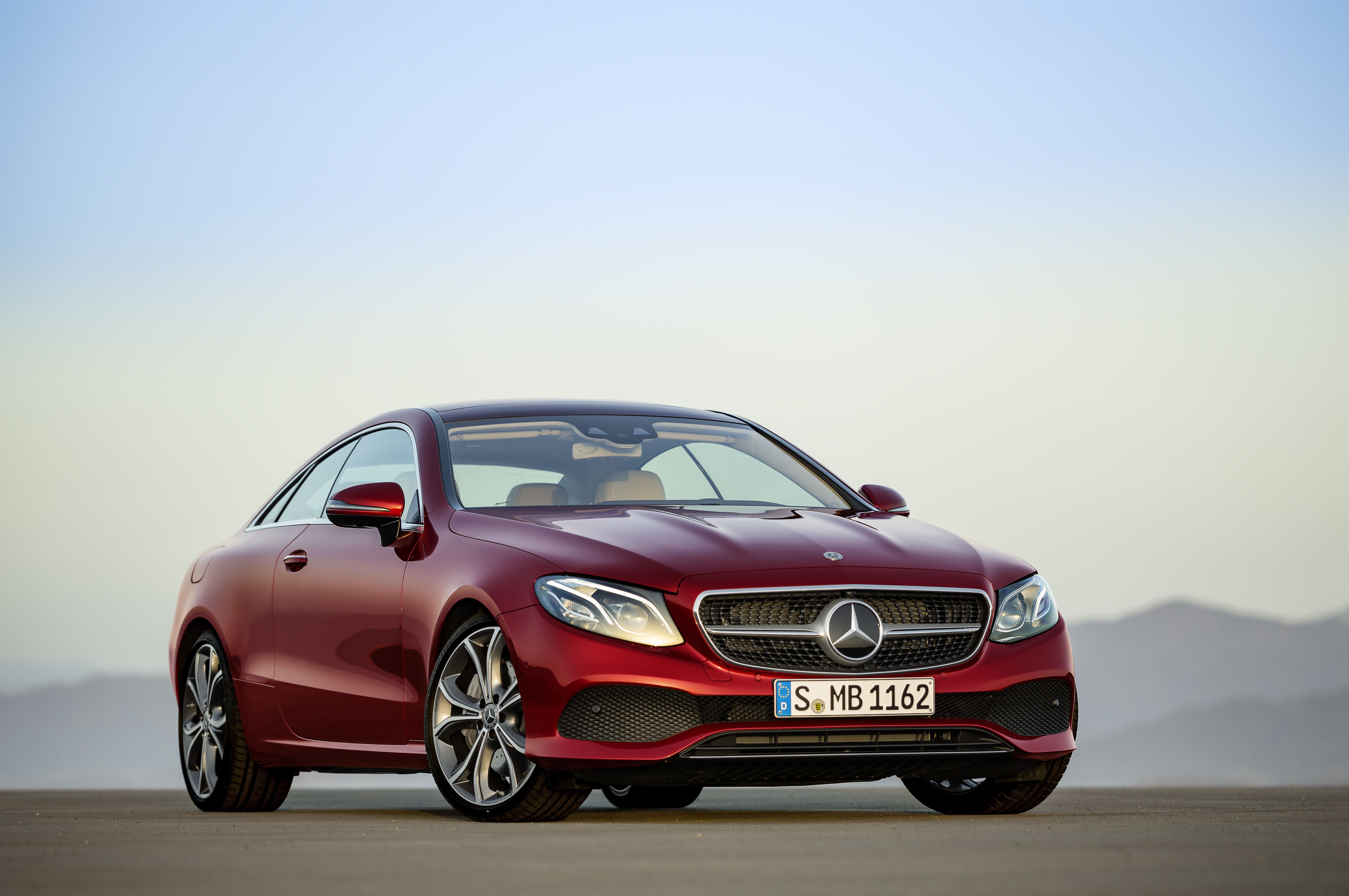 (P) Mercedes-Benz Clasa E Coupé – eleganța sportivă
