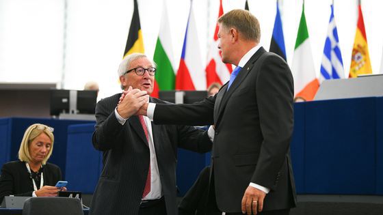 Iohannis, DISCURS în PE: Românii și-au făcut auzită vocea când au trebuit să apere statul de drept/ Juncker, mesaj pentru România: Trebuie consens național pe lupta anticorupție