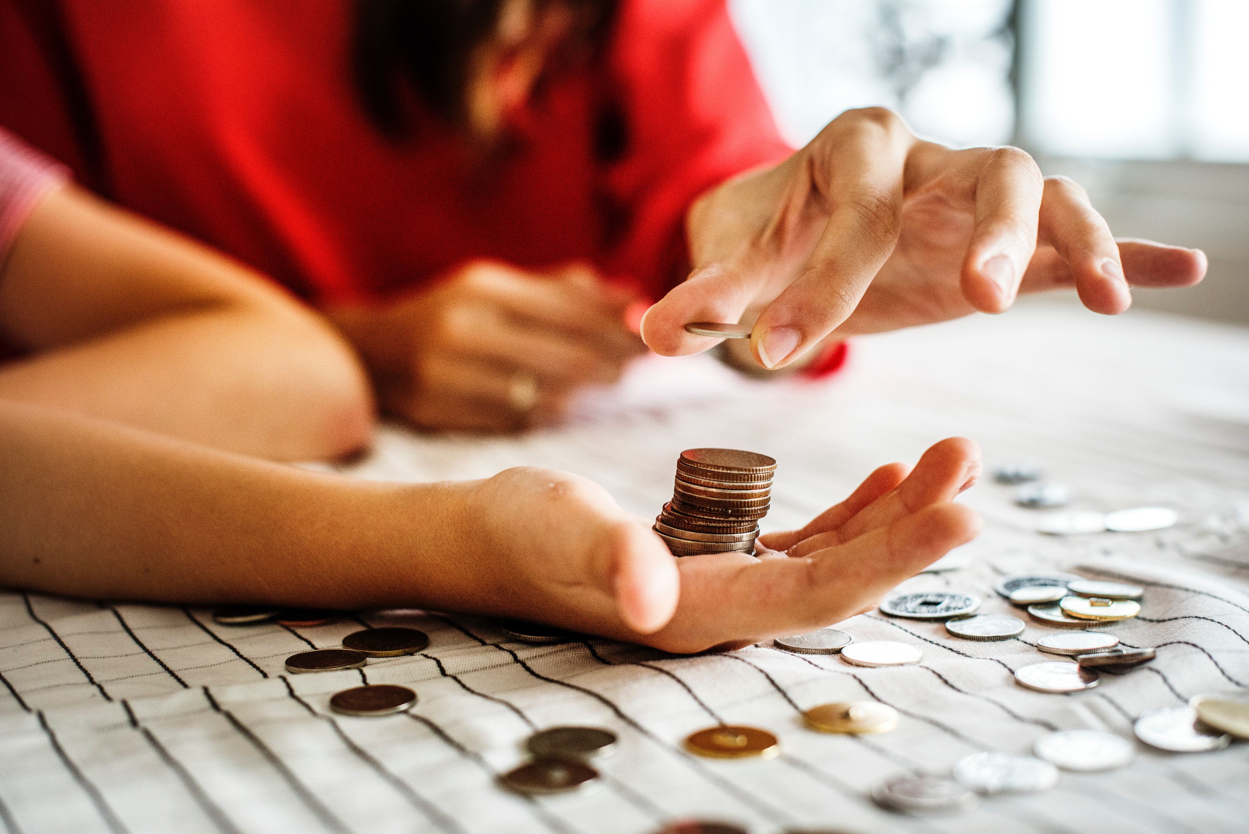 O nouă TAXĂ pe care românii o vor plăti de anul viitor