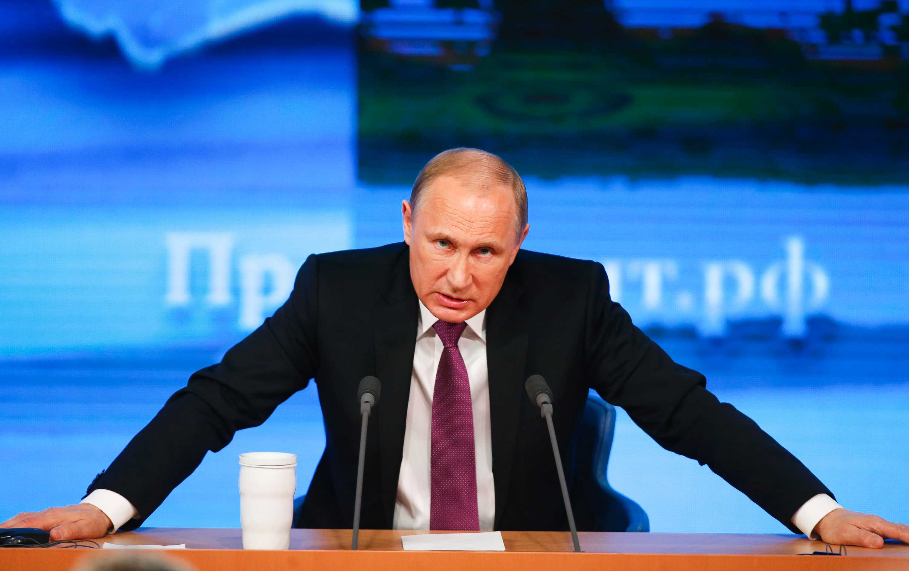 Războiul de propagandă continuă: Bugetul fermei de „troli” din Rusia s-a dublat în 2018, iar americanii acuză Kremlinul de manipulări grave