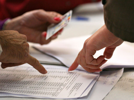 Referendumul a EȘUAT. Presa străină despre prezența slabă la consultarea din 6 și 7 octombrie