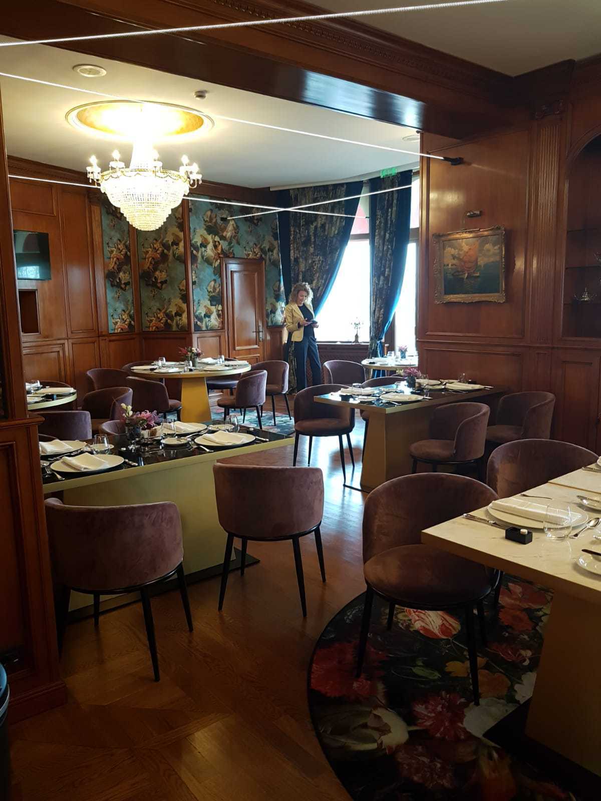 Cum arată după renovare Palatul Șuter din București, care se redeschide la final de lună ca hotel de cinci stele