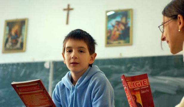 Religia îi face pe copii mai severi. Copiii atei sunt mai altruiști decât cei credincioși