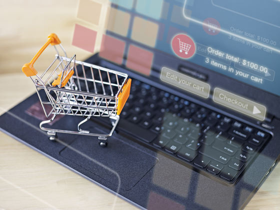 Cumpărături online: Poșta Română lansează un serviciu prin care se pot returna produsele comandate de pe două site-uri