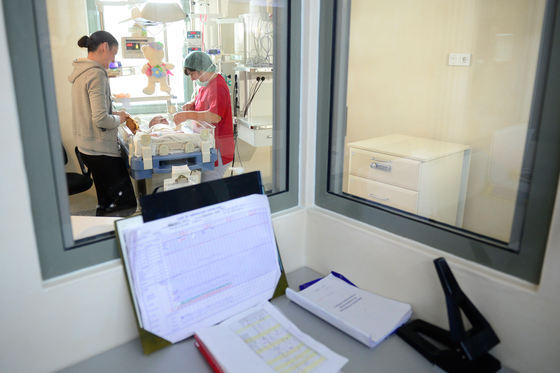 Bebelușii infectați cu stafilococ auriu | Controale în TOATE maternitățile. Ministerul Sănătății: 11 angajați ai Maternității Giulești au stafilococ/ Pintea: Iau în calcul orice măsură