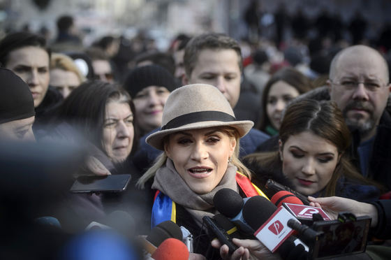 Gabriela Firea se luptă pentru menținerea celor 22 de companii municipale, după ce Curtea de Apel a anulat hotărârile de înființare