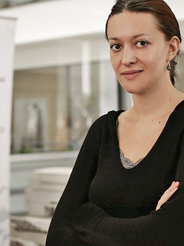 Alina Pahoncia, senior writer / redactor principal la Banca de Dezvoltare a Canadei (BDC), fost redactor la ZF specializat pe HR (2004-2010): „ZF-ul e mai mult decât un job la un ziar”