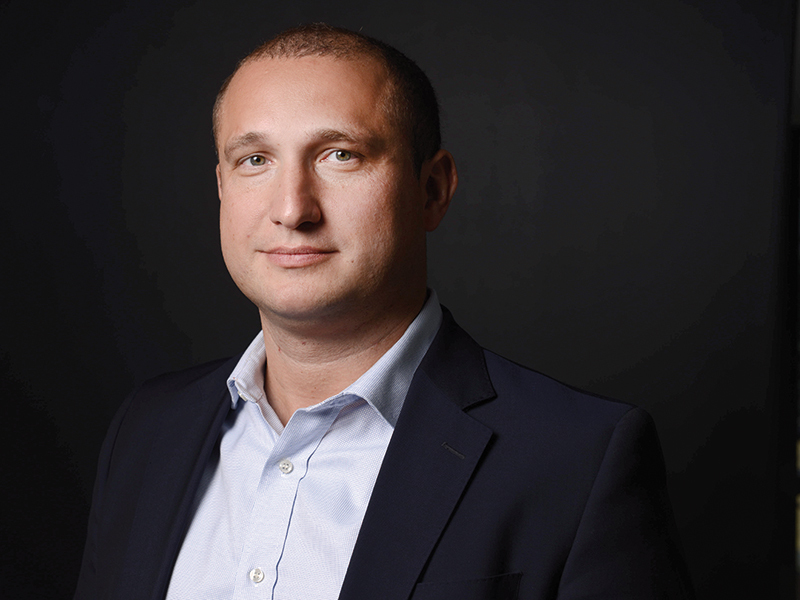 Laurențu Ispir, partener la Oresa Ventures, fost senior editor la ZF (2000 – 2004) și redactor-șef al Business Magazin (2004-2005)