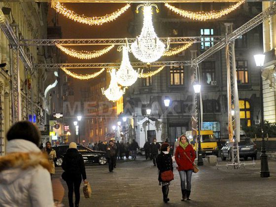Iuminatul festiv în București: Cât a plătit Primăria Capitalei pentru cele nouă milioane de beculețe de Crăciun