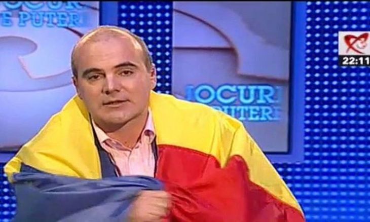 ȘOC în lumea televiziunii: unul dintre cei mai cunoscuți prezentatori, scos cu forța de pe post! Prima reacție după evenimentele incredibile și cine i-a luat locul