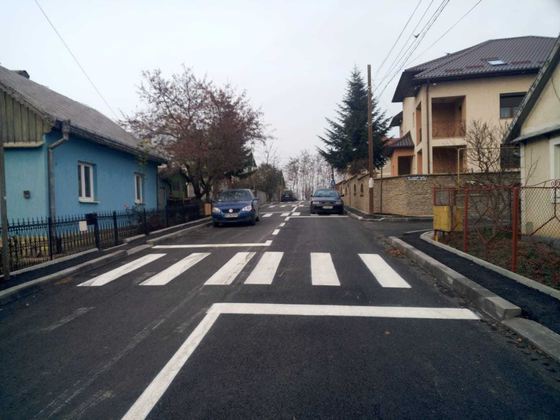 Strada din România cu 9 treceri de pietoni pe o distanță de 300 de metri | GALERIE FOTO