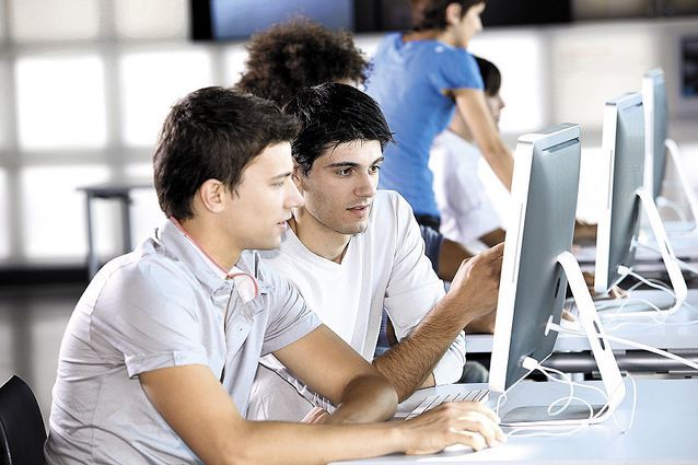 Ce SALARIU colosal câștigă un programator în Cluj. A lăsat cu mult în urmă ce se câștigă în Bucrești