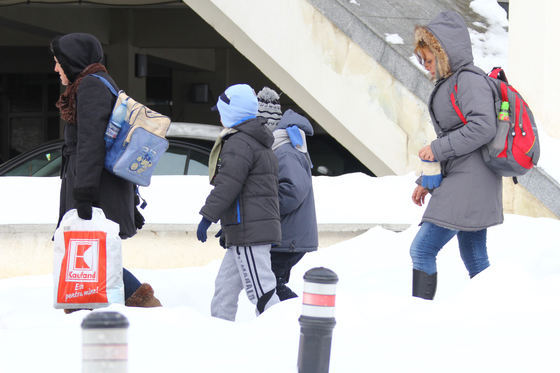 Județele în care elevii nu vor merge la școală marți, din cauza vremii nefavorabile