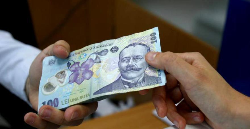 Se dau prime uriase de Craciun: cate 9.700 lei net! Cine sunt norocosii care vor primi acesti bani
