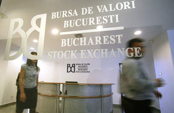 Una din cele mai negre zile din istoria Bursei de la București: Acțiunile, în cădere liberă/ Băncile și companiile din energie, cele mai afectate