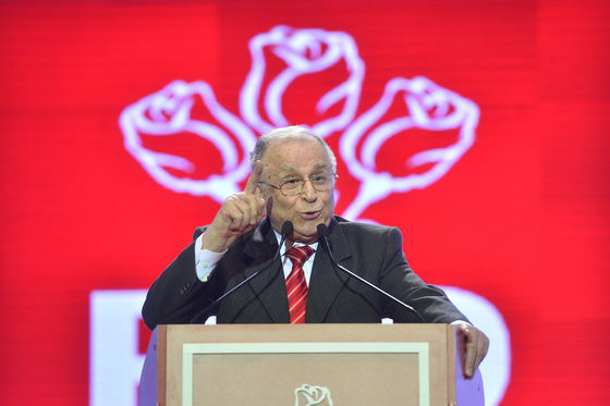 Inregistrarea AUDIO a fost prezentată de jurnalistul Le Figaro. Primele 3 minute din INTERVIUL acordat de Ion Iliescu. Ce spune fostul lider despre Liviu Dragnea