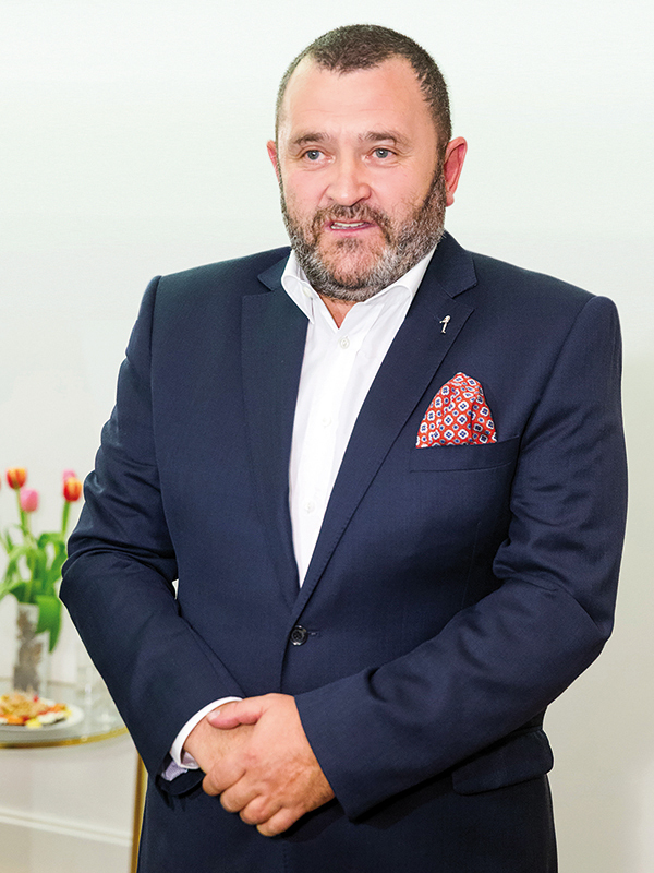 Michael Schmidt, CEO și Proprietar / Automobile Bavaria Group: "Atunci când producătorul intră direct pe piață, trebuie să știe mentalitatea pieței și trebuie să-și dezvolte o anumită str