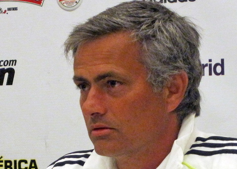 Câți bani i-ar putea aduce antrenorului Jose Mourniho plecarea de la clubul englez Manchester United