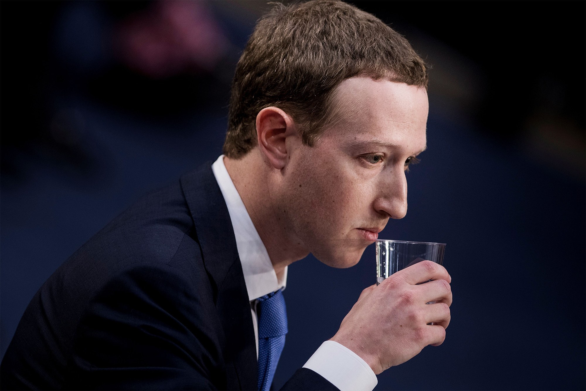 Acțiunile Google și Facebook sunt ieftine pe final de an. Unde recomandă analiștii să vă țineți banii în piața hi-tech în 2019